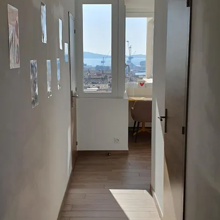 Apartamento Panoramic Sea View, Walk To Train Station&port - Vue Panoramique, Gare Et Port à Pied Toulon