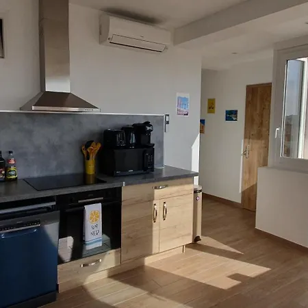 Panoramic Sea View, Walk To Train Station And Port - Vue Panoramique, Gare Et Port A Pied Apartment *